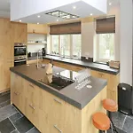 Holiday Home With Bubble Bath In Noordwijk