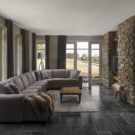 別荘 With Bubble Bath In